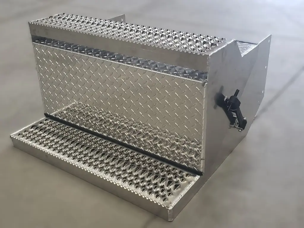 [SLI000744] Peterbilt Battery Box Cover with Factory Top Step