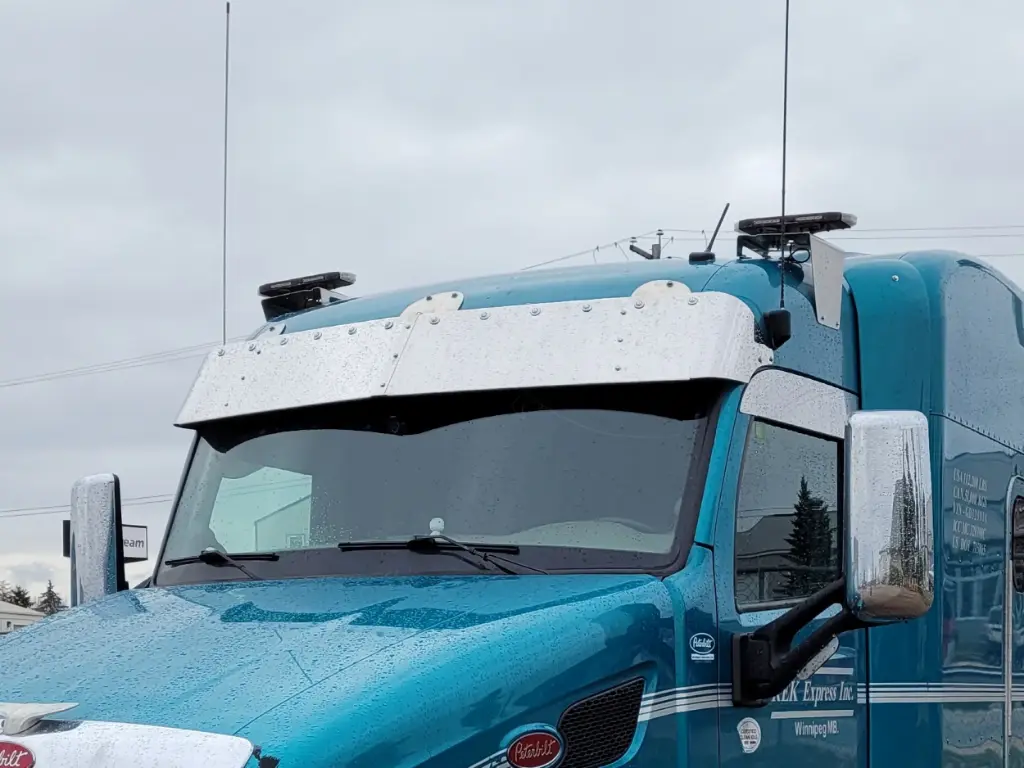 [SLI000994] Peterbilt 567/579/589 High Rise Visors (13" Straight, No Light Holes)