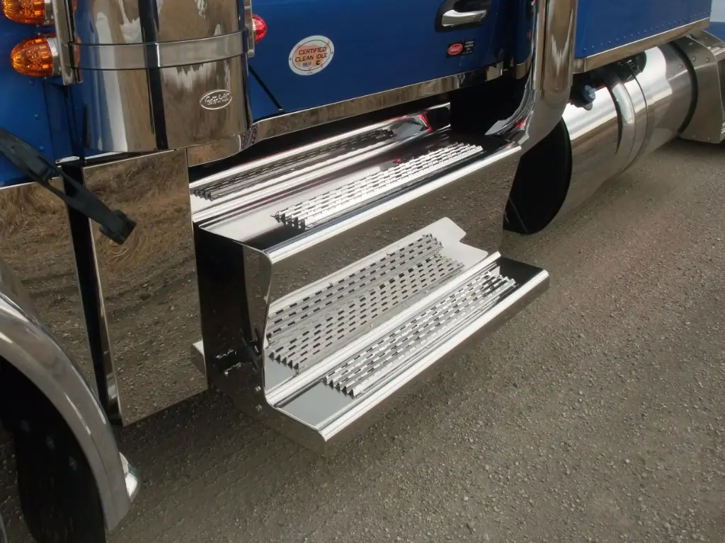 [SLI000431] Peterbilt 589 Drivers Side Battery Box Step Covers